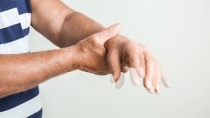 علائم پارکینسون که پیام اجتماعی اشتباه می‌دهند