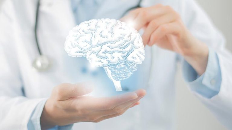تصویر تمپل گراندین و نتایج MRI نشان‌دهنده توانایی‌های بینایی-فضایی او در اوتیسم