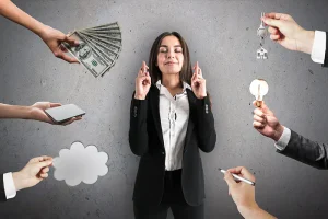 زن قدرتمند بازی پول را بلد است | رازهای مالی که نسرین عابدینی فاش کرد