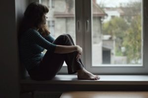 بررسی جامع APA بر مداخلات تنهایی | درمان‌ها مؤثرند، اما کافی نیستند
