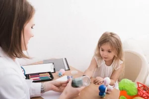 کاهش استرس کودکان و کنترل سلامت روان آنها در شرایط بحرانی