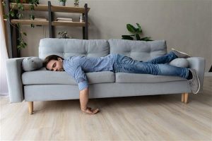 راز تاریک جوانان NEET | چگونه بیکاری و انزوا سلامت روان نسل آینده را تهدید می‌کند؟