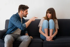رفتار کنترل‌گرانه | ریشه‌ها، نشانه‌ها و راه‌های تغییر آن در روابط فردی و اجتماعی