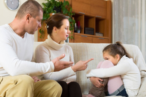 آیا واقعاً همه‌چیز تقصیر والدین است؟