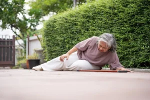 چرا مغز انسان با افزایش سن تعادل بدن را مختل می‌کند؟