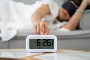 عوارض و خطرات دکمه اسنوز زنگ بیدارباش بر کیفیت خواب