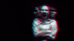یک اختلال مغزی علت شنیدن صداهای توهمی را در اختلال اسکیزوفرنی توضیح می‌دهد