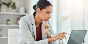 چگونه زنان مبتلا به ADHD در بزرگسالی تمرکز بیش‌ازحد را به یک ابرقدرت تبدیل می‌کنند؟