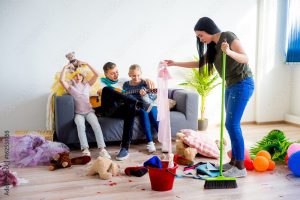 بار ذهنی پنهان چگونه بر رضایت زنان از رابطه عاطفی اثر می‌گذارد؟