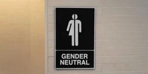 نگرش آمریکایی‌ها درباره استفاده افراد تراجنسیتی از سرویس‌های بهداشتی تغییر کرده است