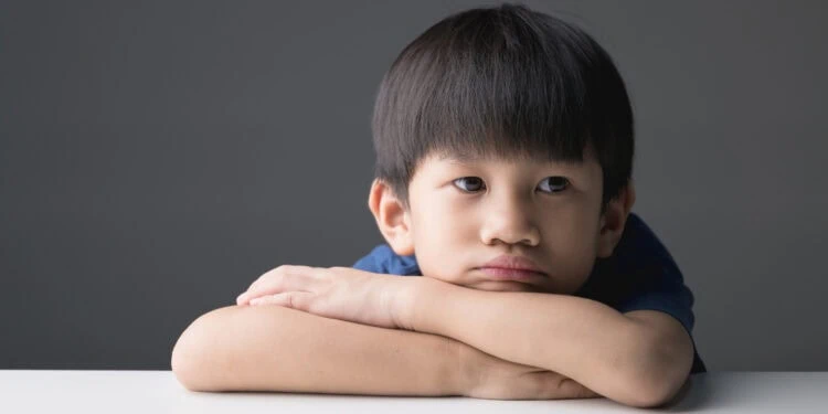 ویژگی‌های اوتیسم و ADHD و ارتباط آنها با سلامت روان کودکان