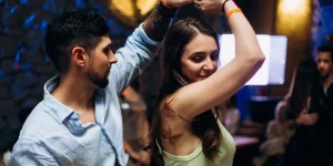 رقص سالسا می‌تواند علائم افسردگی را در جوانان کاهش دهد